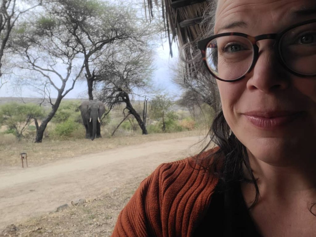 SasaNdioSasa coach on safari in Tanzania